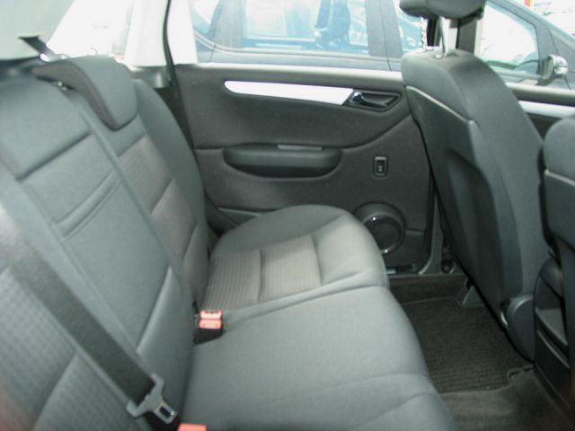 Left Hand Drive MERCEDES B CLASS gallery photo